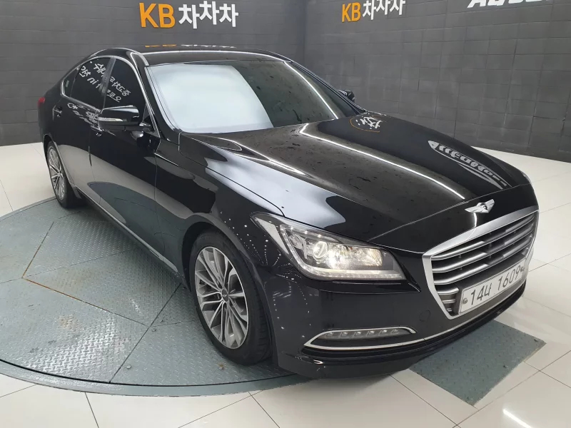 Hyundai Genesis