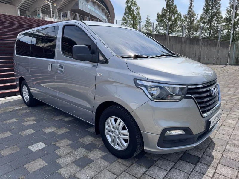 Hyundai Starex