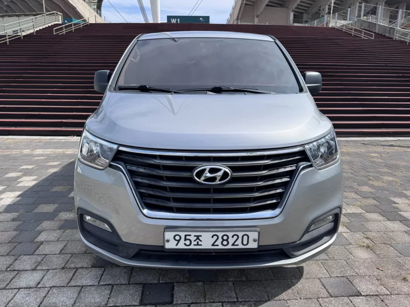 Hyundai Starex