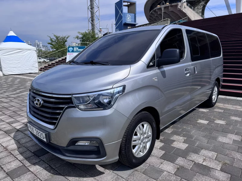 Hyundai Starex