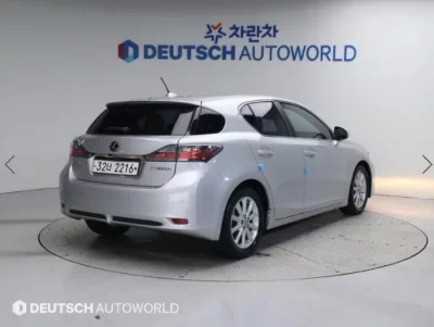 Lexus CT200h