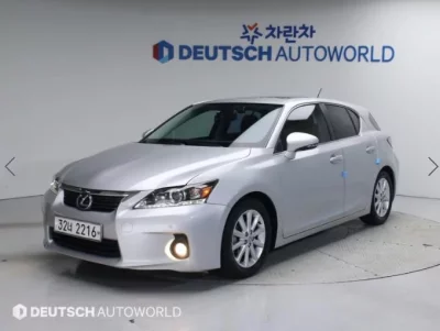 Lexus CT200h