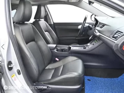 Lexus CT200h