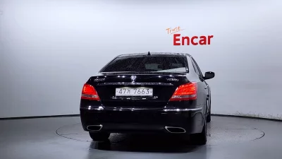 Hyundai Equus