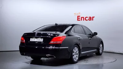 Hyundai Equus