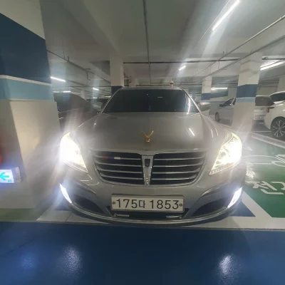 Hyundai Equus
