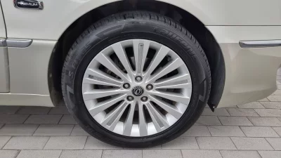 Kia OPIRUS
