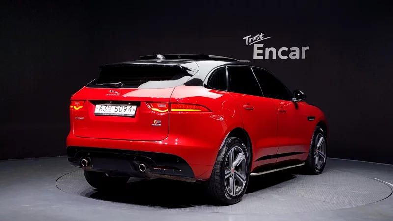 Jaguar F-PACE