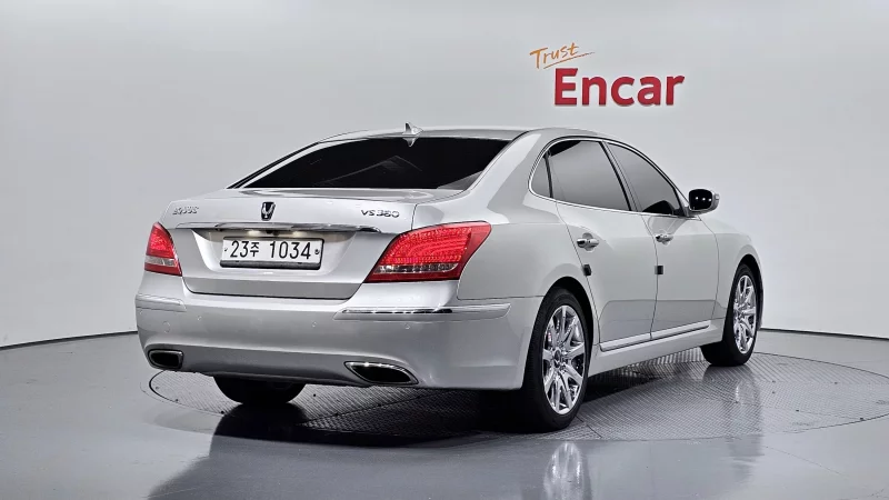 Hyundai Equus