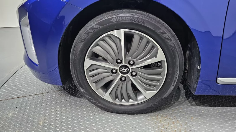 Hyundai Ioniq