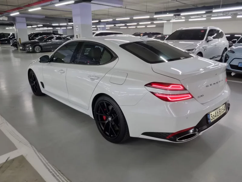 Genesis G70