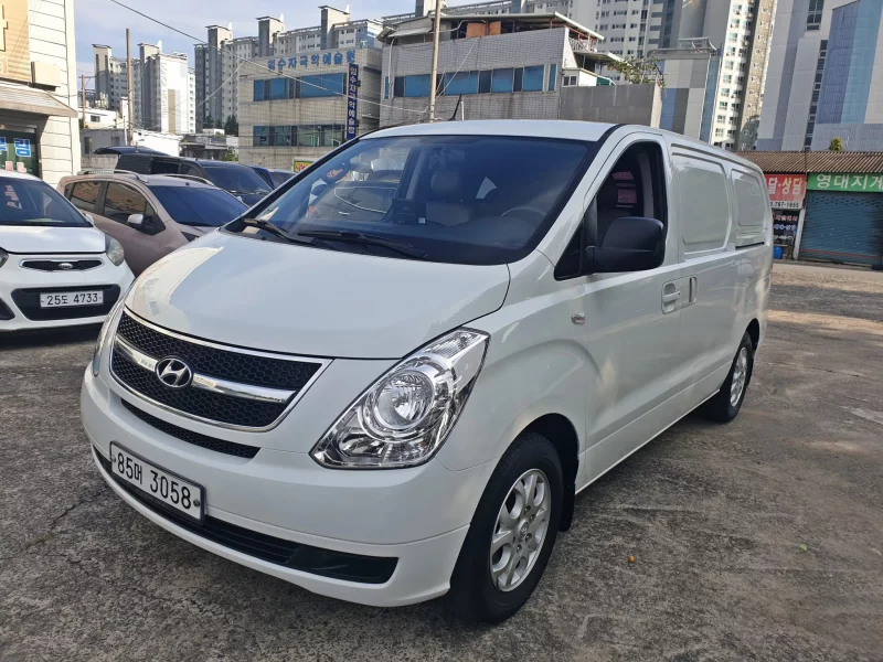 Hyundai Starex