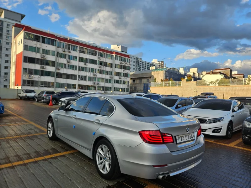 BMW 5-Series
