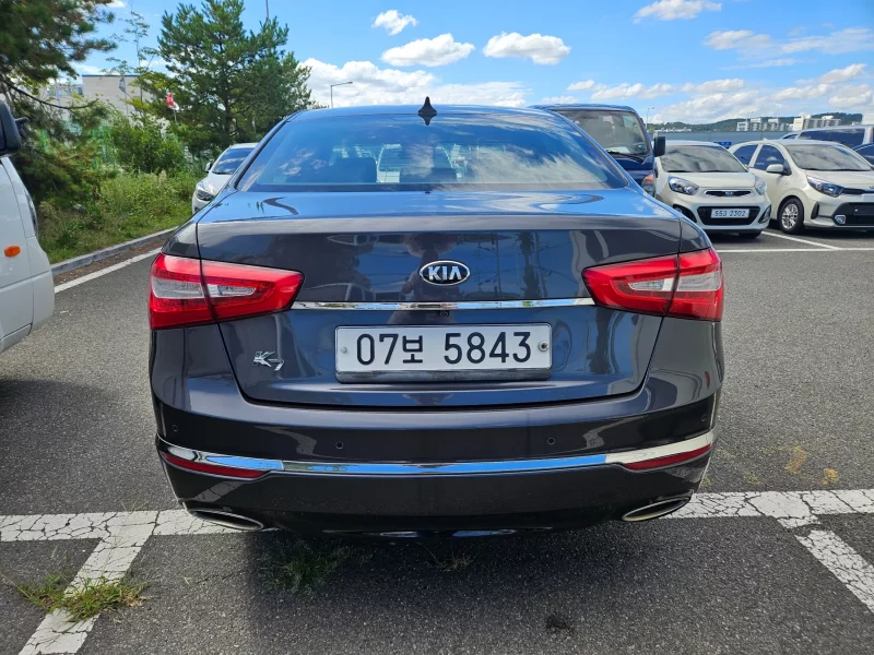 Kia K7