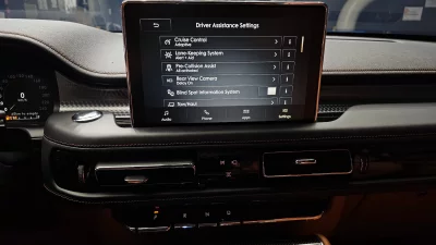 Lincoln AVIATOR