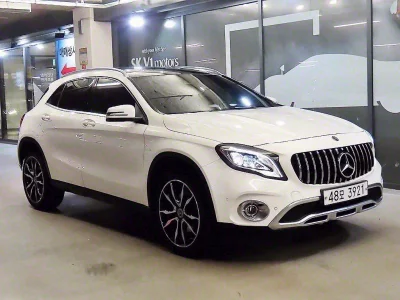 Mercedes-Benz GLA-Class