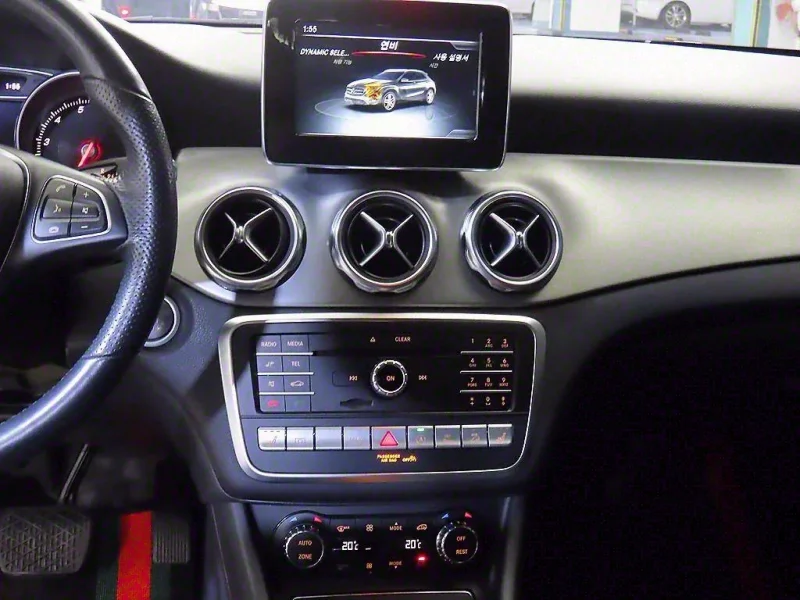 Mercedes-Benz GLA-Class