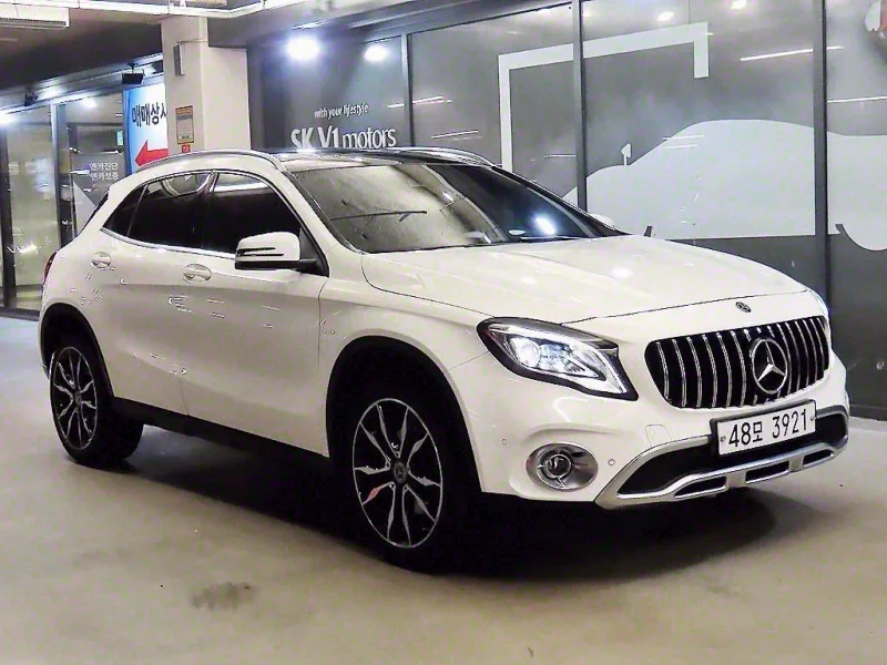 Mercedes-Benz GLA-Class