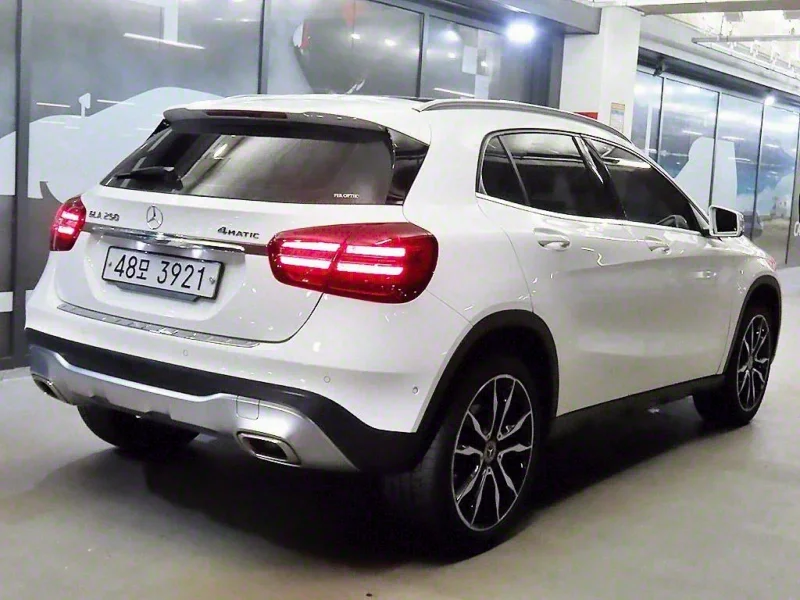 Mercedes-Benz GLA-Class