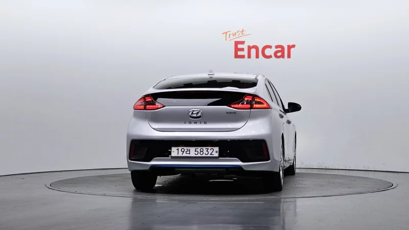 Hyundai Ioniq