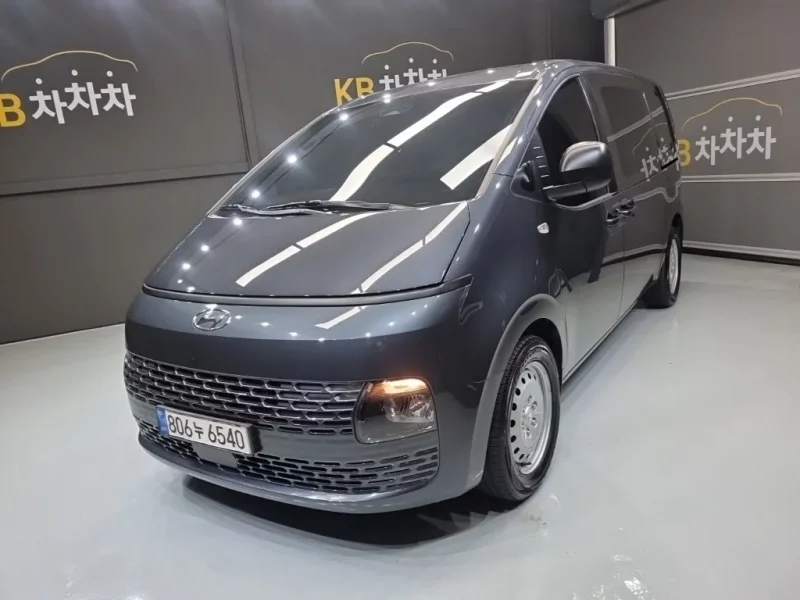 Hyundai Staria