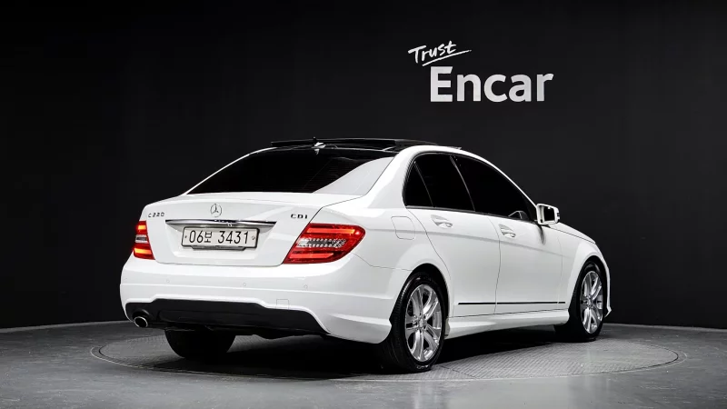 Mercedes-Benz C-Class