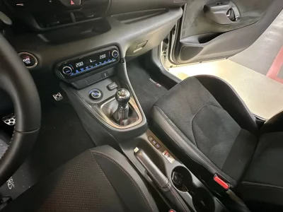 Toyota Yaris(Vitz)