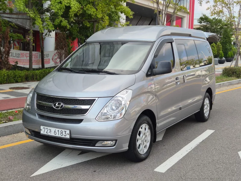Hyundai Starex