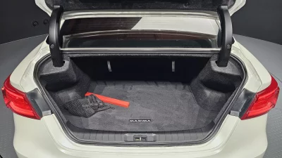 Nissan MAXIMA
