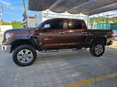 Toyota TUNDRA