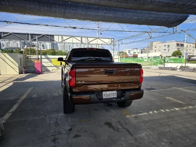 Toyota TUNDRA