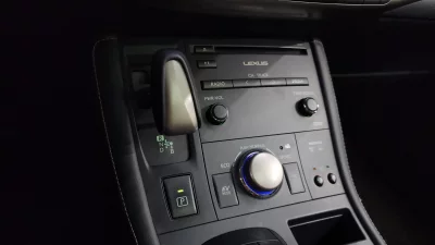 Lexus CT200h
