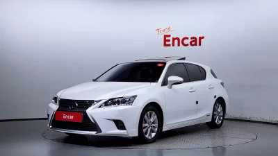 Lexus CT200h