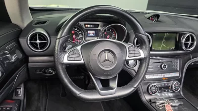 Mercedes-Benz SL-Class