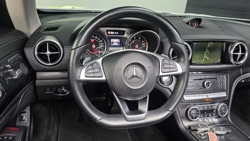 Mercedes-Benz SL-Class