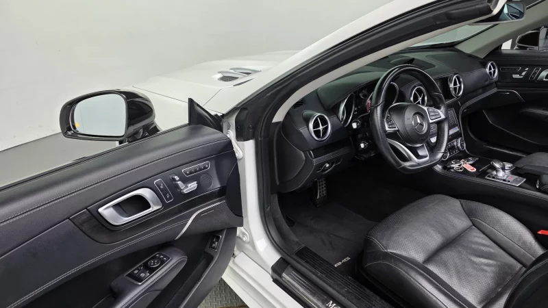 Mercedes-Benz SL-Class