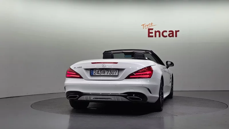 Mercedes-Benz SL-Class