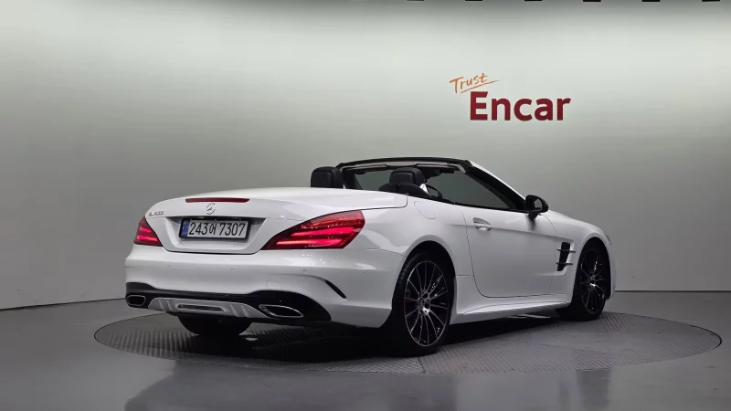 Mercedes-Benz SL-Class