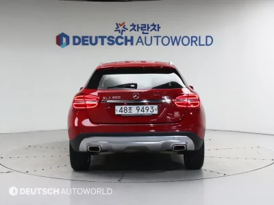Mercedes-Benz GLA-Class