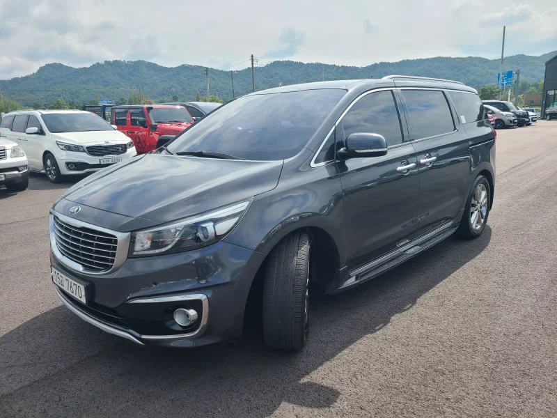 Kia Carnival