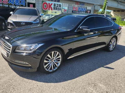 Hyundai Genesis