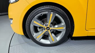 Hyundai Veloster