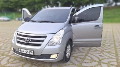 Hyundai Starex