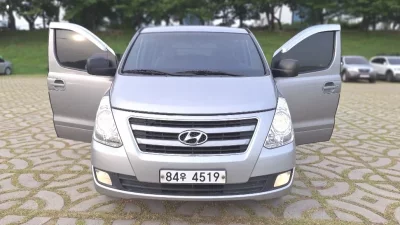 Hyundai Starex