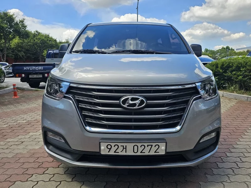 Hyundai Starex