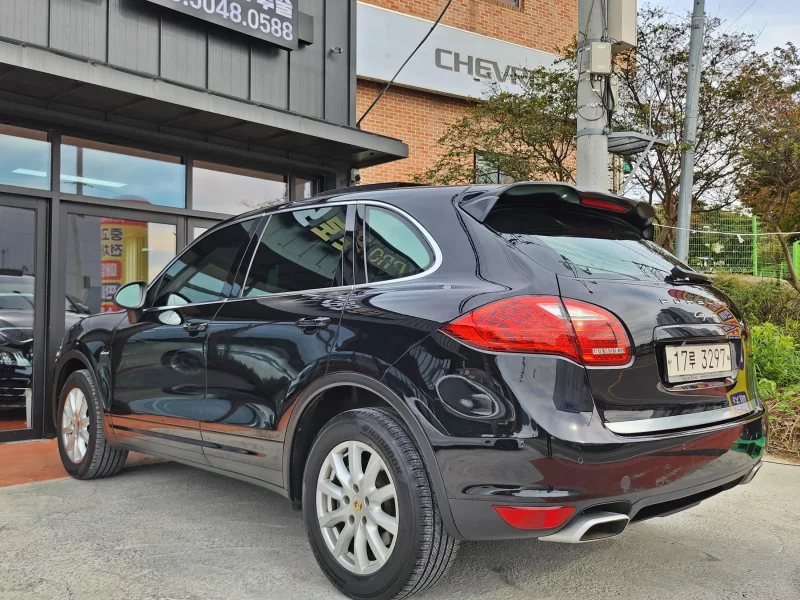 Porsche CAYENNE