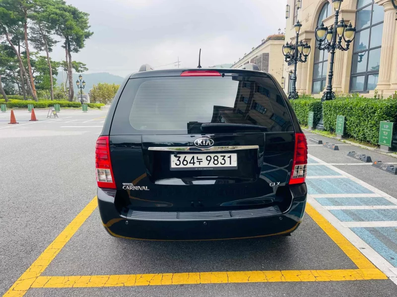 Kia Carnival