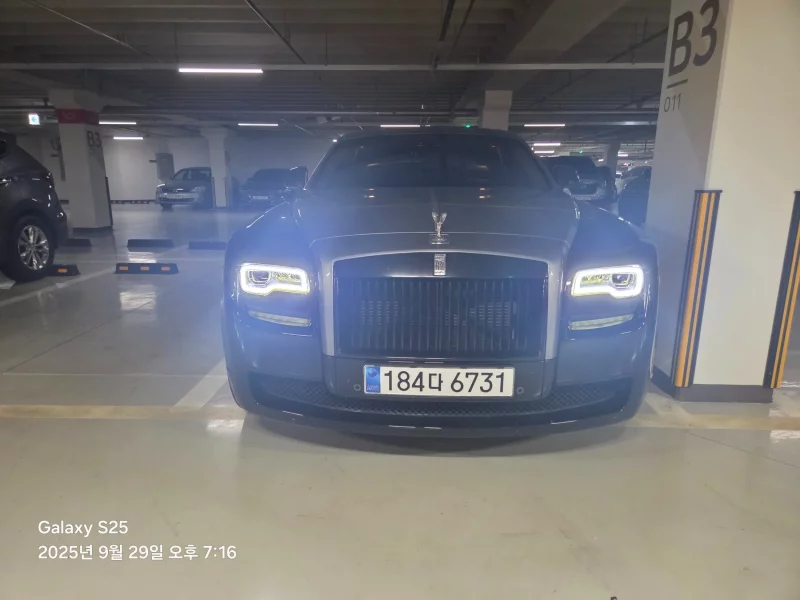 Rolls-Royce GHOST