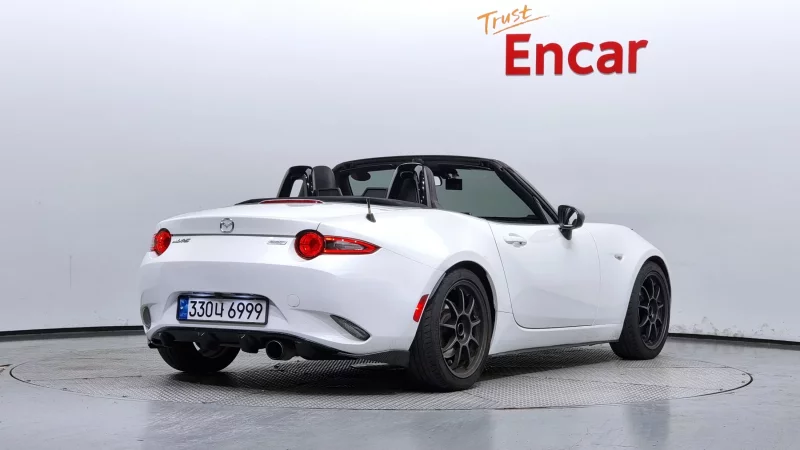 Mazda MX-5 Miata