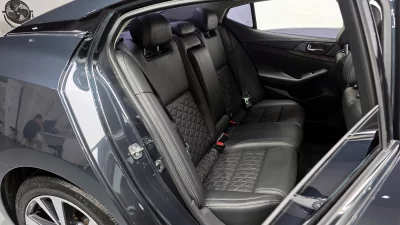 Nissan MAXIMA
